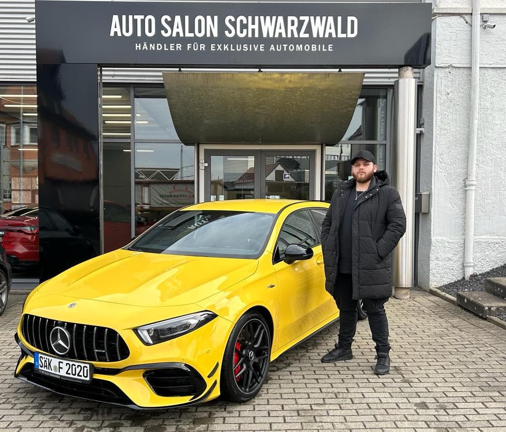 Fahrzeugübergabe bei Auto Salon Schwarzwald 12