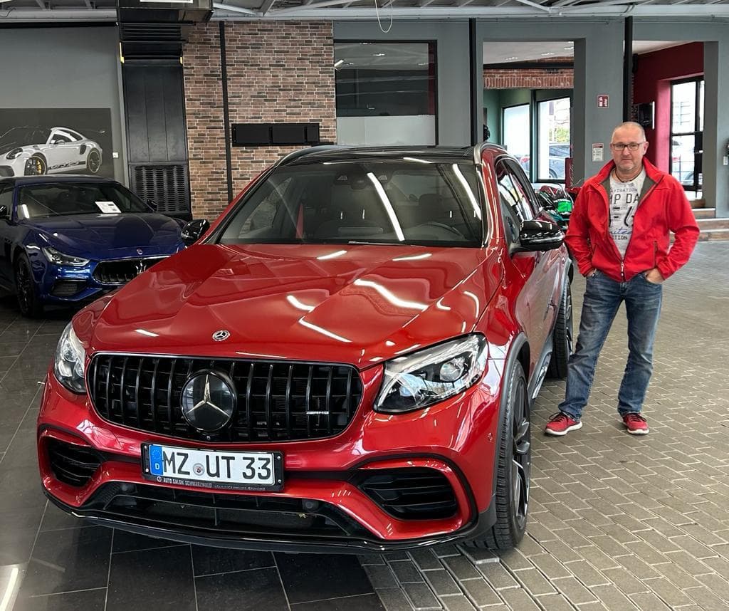 Fahrzeugübergabe bei Auto Salon Schwarzwald 15